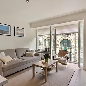 spacious-apt-near-the-beach-in-the-heart-of-the-lively.ostend-hotel.net/